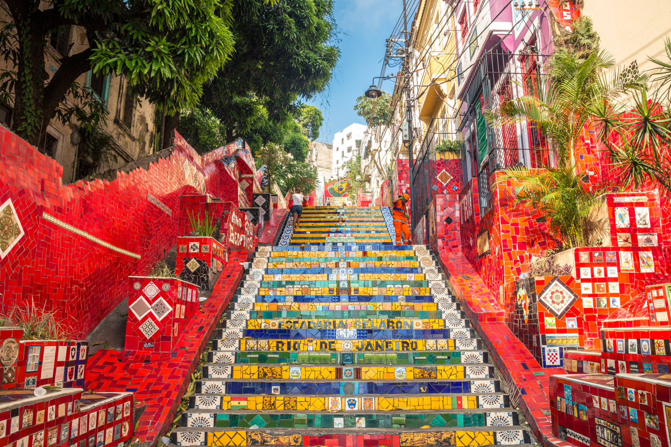 https://mdw-travel-data-us-east-1.s3.amazonaws.com/img/country/Brazil/Selaron-Steps/img_00.jpg