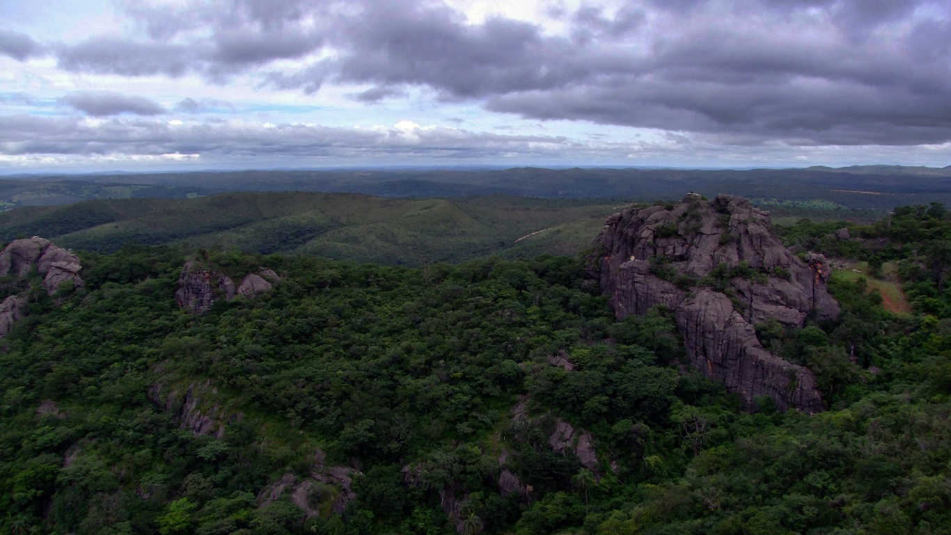https://mdw-travel-data-us-east-1.s3.amazonaws.com/img/country/Brazil/Serra-do-Cipo-National-Park/img_01.jpg