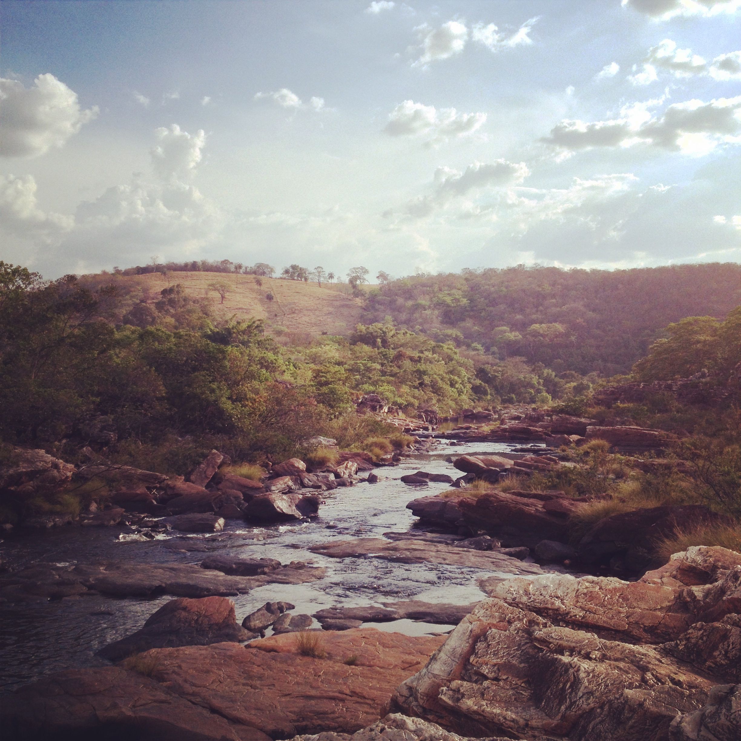 https://mdw-travel-data-us-east-1.s3.amazonaws.com/img/country/Brazil/Serra-do-Cipo-National-Park/img_02.jpg