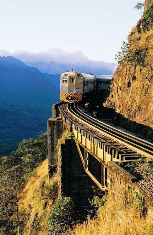 https://mdw-travel-data-us-east-1.s3.amazonaws.com/img/country/Brazil/Steam-Train-Tour/img_01.jpg