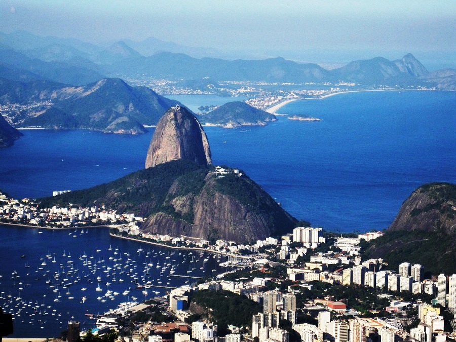 https://mdw-travel-data-us-east-1.s3.amazonaws.com/img/country/Brazil/Sugarloaf-Mountain/img_03.jpg