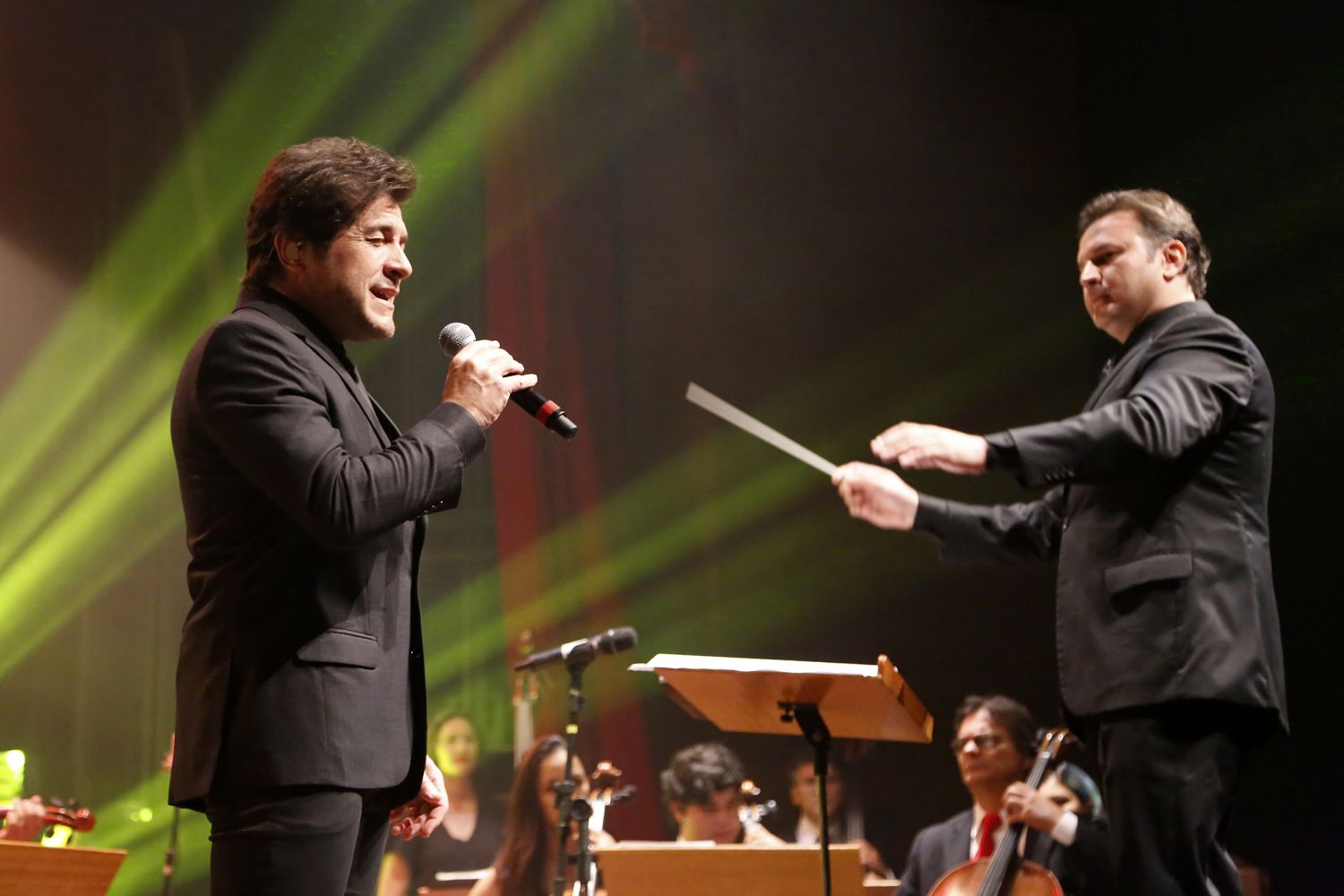 https://mdw-travel-data-us-east-1.s3.amazonaws.com/img/country/Brazil/Teatro-Zulmira-Canavarros/img_03.jpg