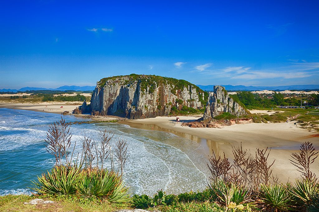 https://mdw-travel-data-us-east-1.s3.amazonaws.com/img/country/Brazil/Torres/img_05.jpg