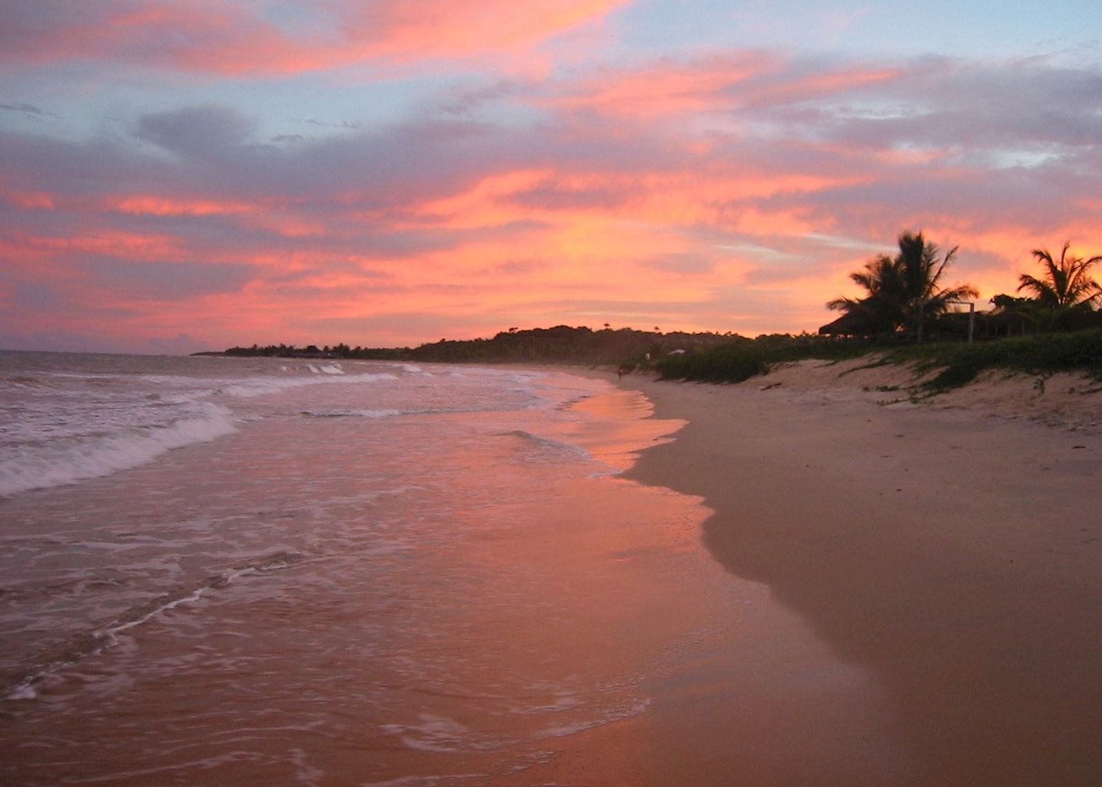 https://mdw-travel-data-us-east-1.s3.amazonaws.com/img/country/Brazil/Trancoso/img_02.jpg