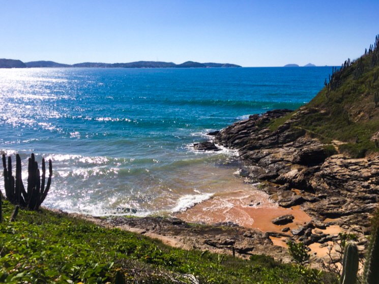 https://mdw-travel-data-us-east-1.s3.amazonaws.com/img/country/Brazil/Tucuns-Beach/img_01.jpg