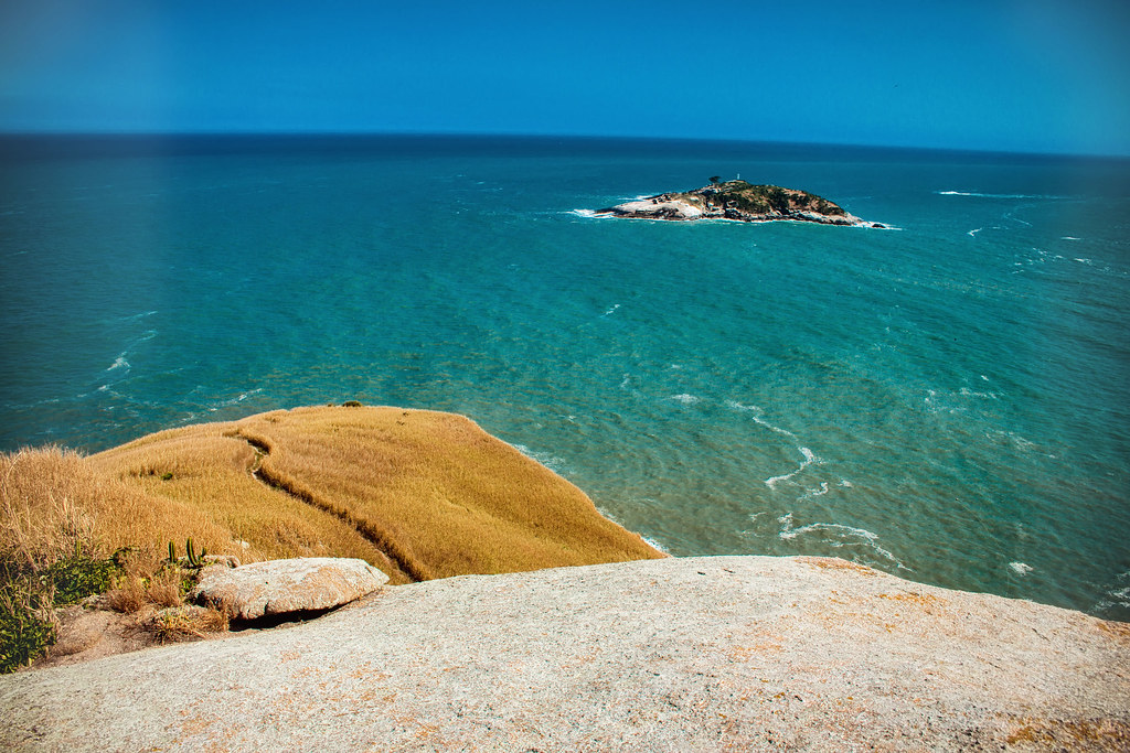 https://mdw-travel-data-us-east-1.s3.amazonaws.com/img/country/Brazil/Turtle-Stone/img_00.jpg