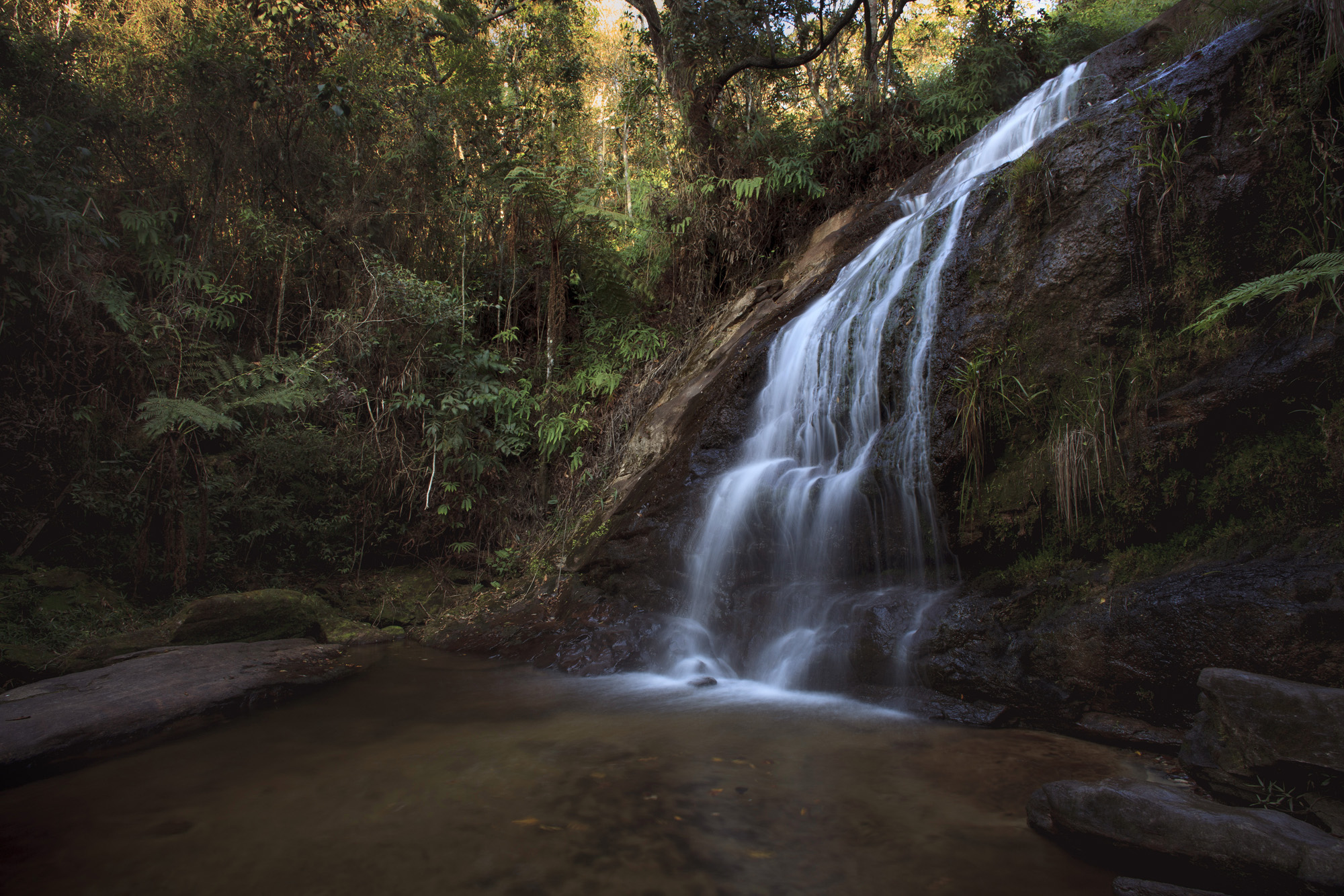 https://mdw-travel-data-us-east-1.s3.amazonaws.com/img/country/Brazil/Waterfalls-of-Lavras-Novas/img_02.jpg