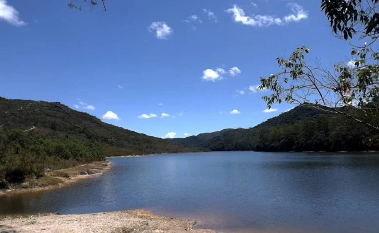 https://mdw-travel-data-us-east-1.s3.amazonaws.com/img/country/Brazil/Waterfalls-of-Lavras-Novas/img_03.jpg