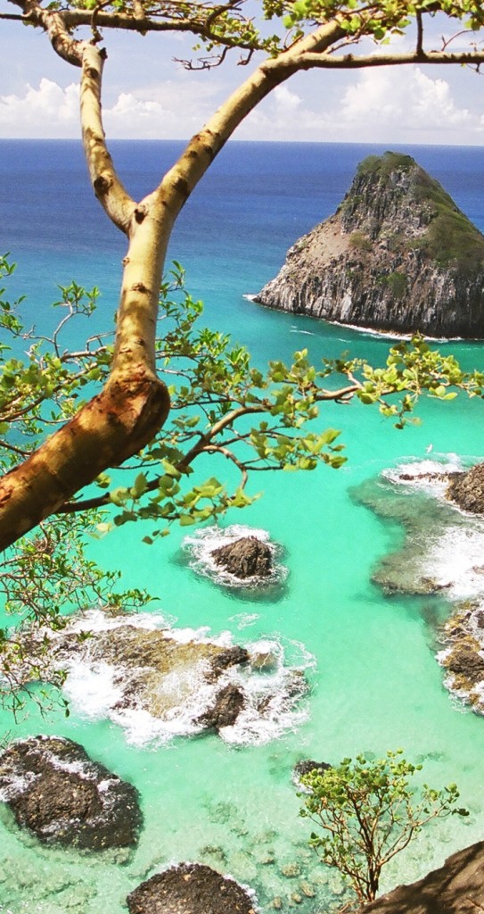 https://mdw-travel-data-us-east-1.s3.amazonaws.com/img/country/Brazil/Xingo-Canyon/img_03.jpg