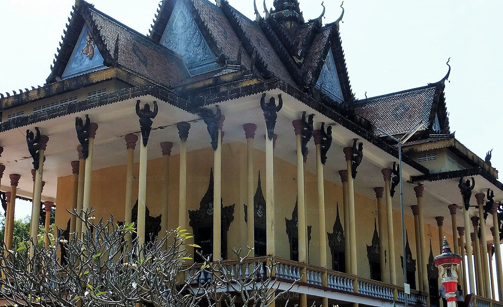 https://mdw-travel-data-us-east-1.s3.amazonaws.com/img/country/Cambodia/100-Column-Pagoda/img_02.jpg