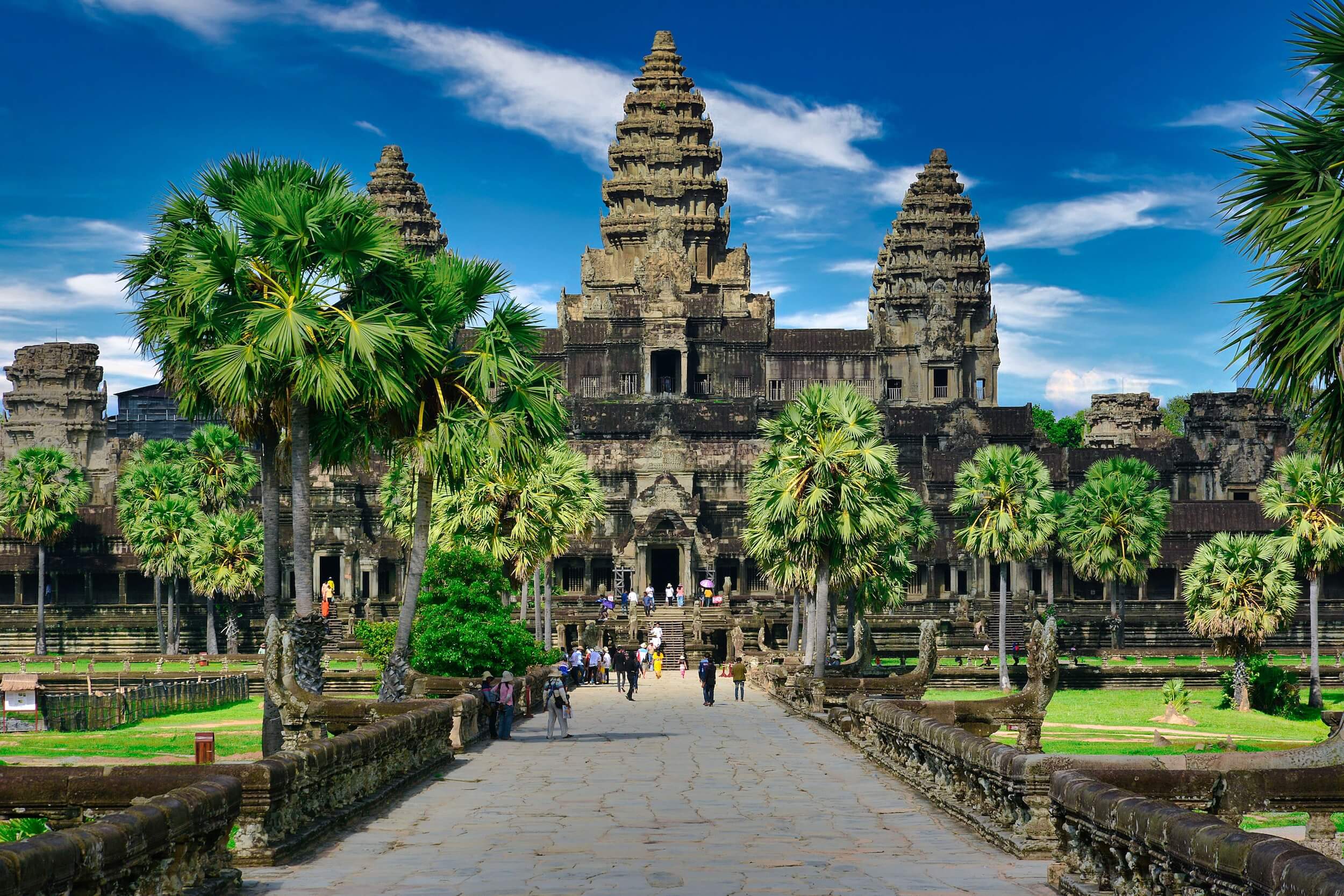 https://mdw-travel-data-us-east-1.s3.amazonaws.com/img/country/Cambodia/Angkor-Night-Market/img_01.jpg