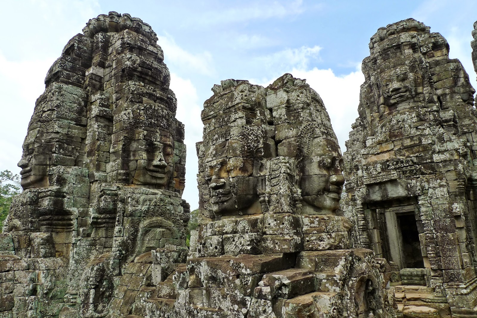 https://mdw-travel-data-us-east-1.s3.amazonaws.com/img/country/Cambodia/Angkor-Thom/img_02.jpg