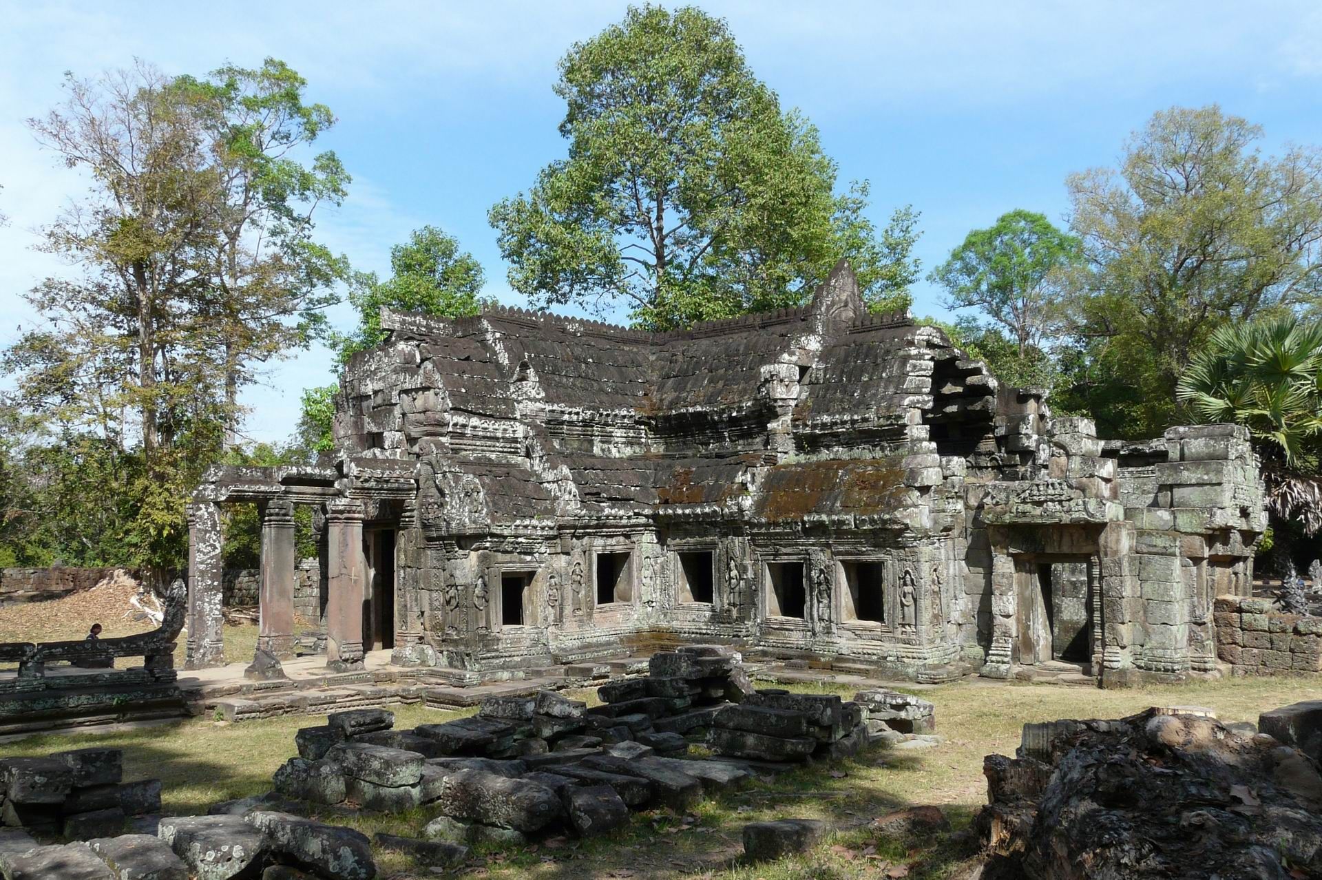 https://mdw-travel-data-us-east-1.s3.amazonaws.com/img/country/Cambodia/Banteay-Torp-Temple/img_01.jpg