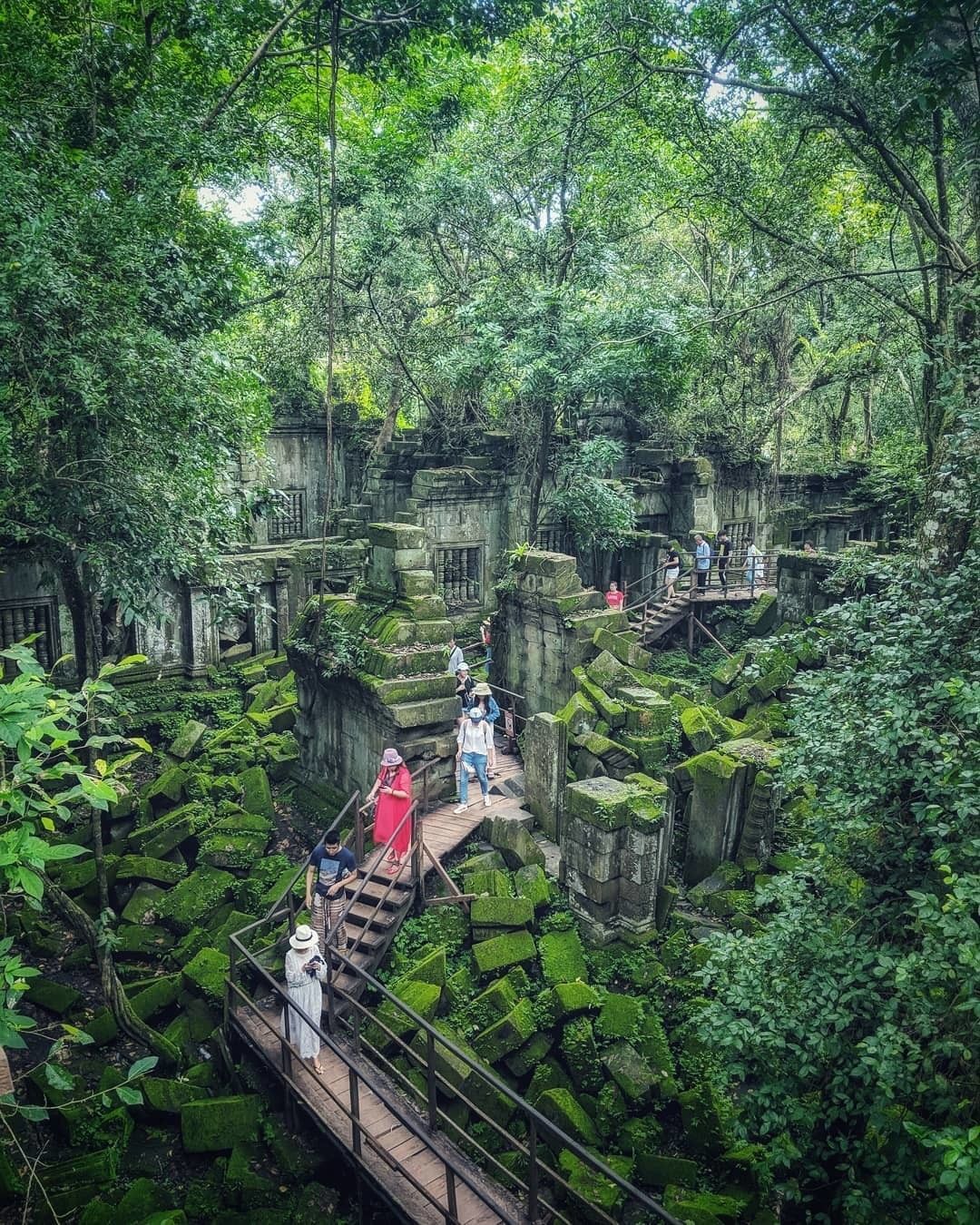 https://mdw-travel-data-us-east-1.s3.amazonaws.com/img/country/Cambodia/Beng-Mealea/img_02.jpg