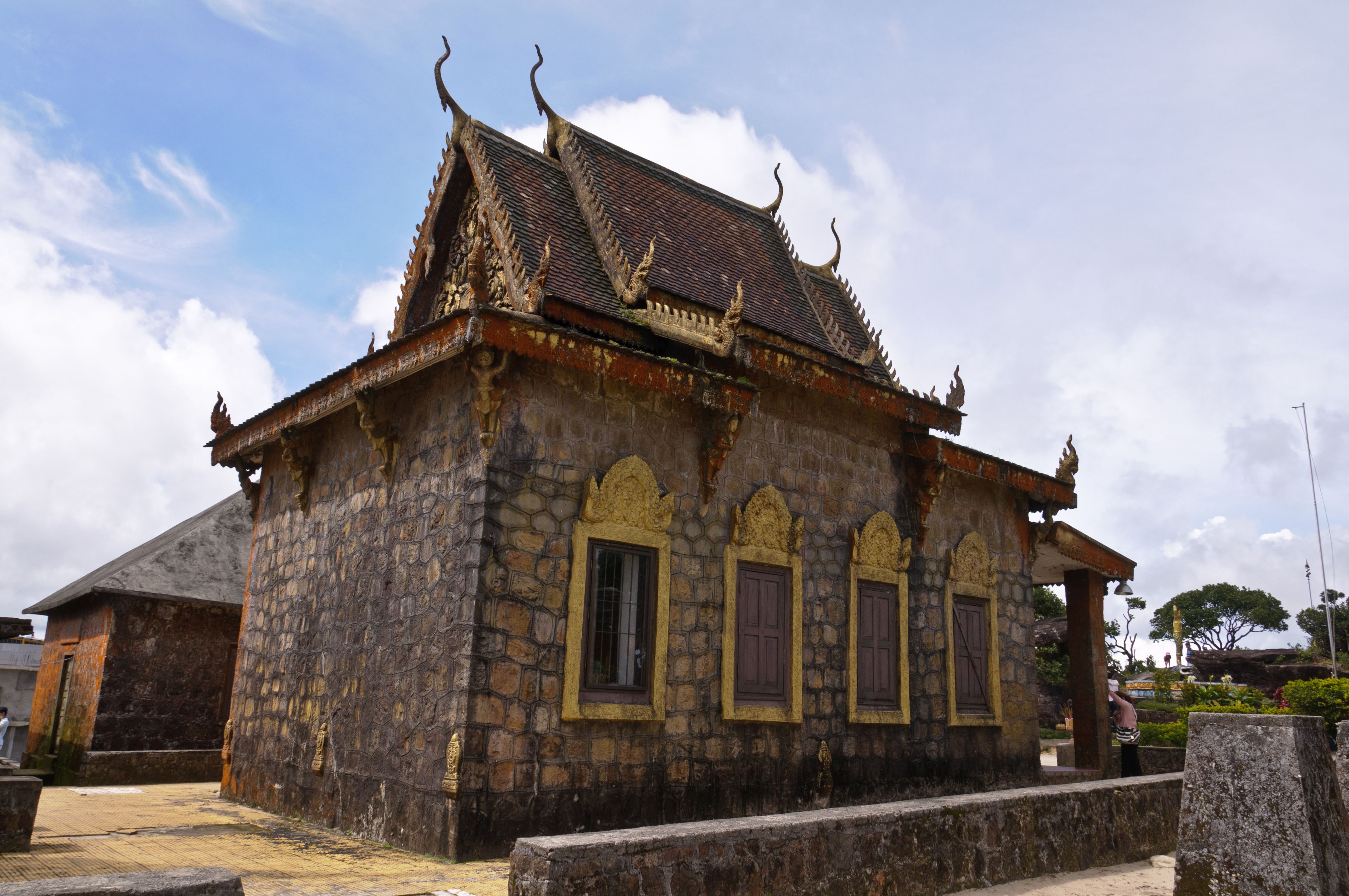 https://mdw-travel-data-us-east-1.s3.amazonaws.com/img/country/Cambodia/Bokor-Hill-Station/img_02.jpg