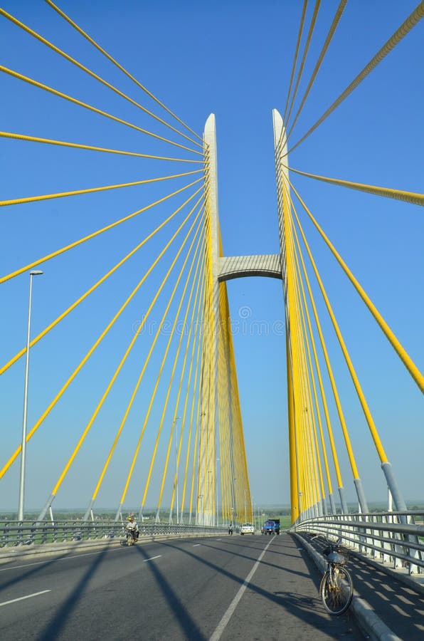 https://mdw-travel-data-us-east-1.s3.amazonaws.com/img/country/Cambodia/Bridge-to-Koh-Kong-Island/img_02.jpg