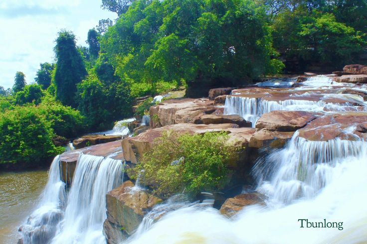 https://mdw-travel-data-us-east-1.s3.amazonaws.com/img/country/Cambodia/Chamkar-Svay-Waterfall/img_05.jpg
