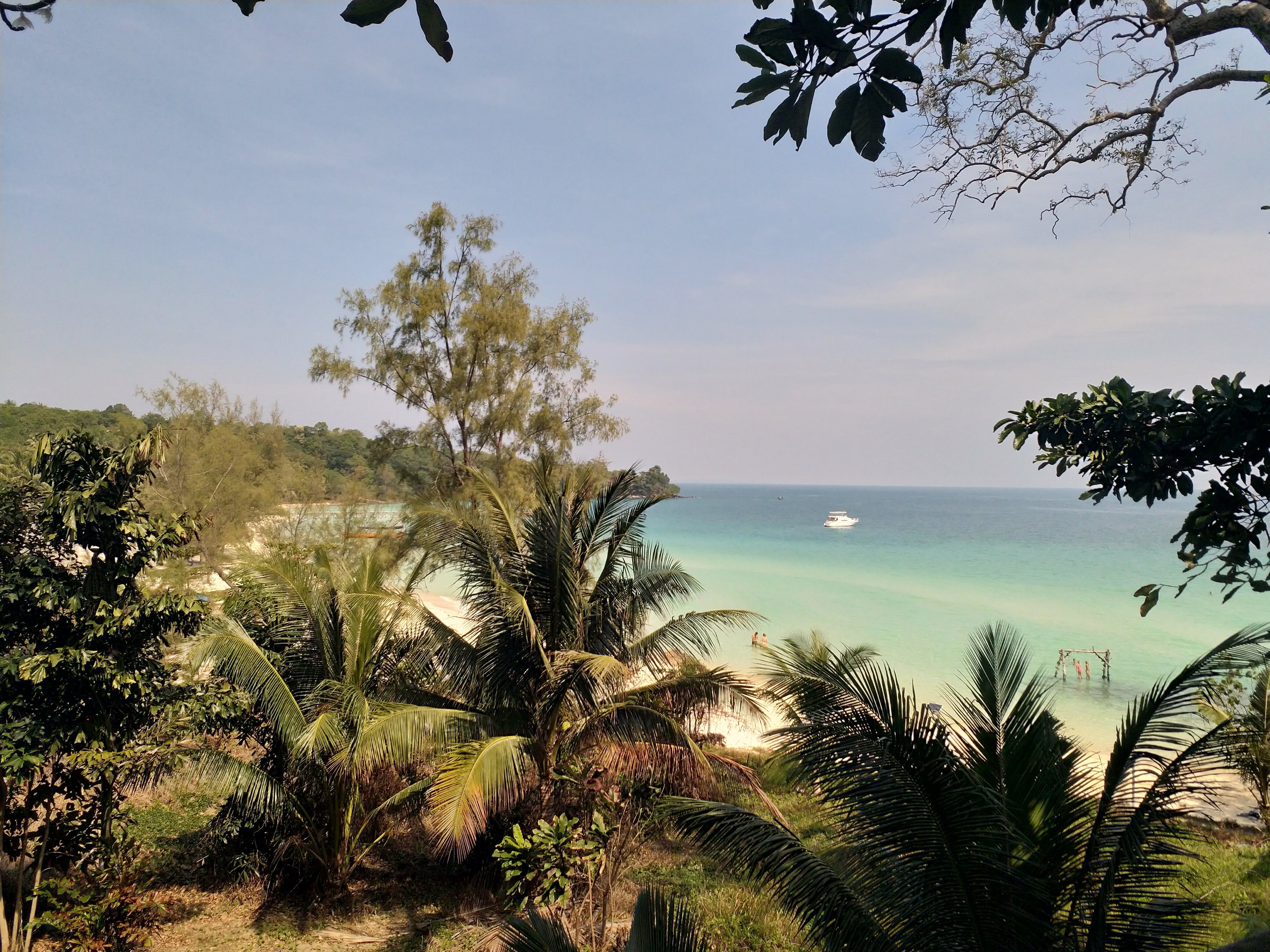 https://mdw-travel-data-us-east-1.s3.amazonaws.com/img/country/Cambodia/Coconut-Beach-Bungalow/img_03.jpg