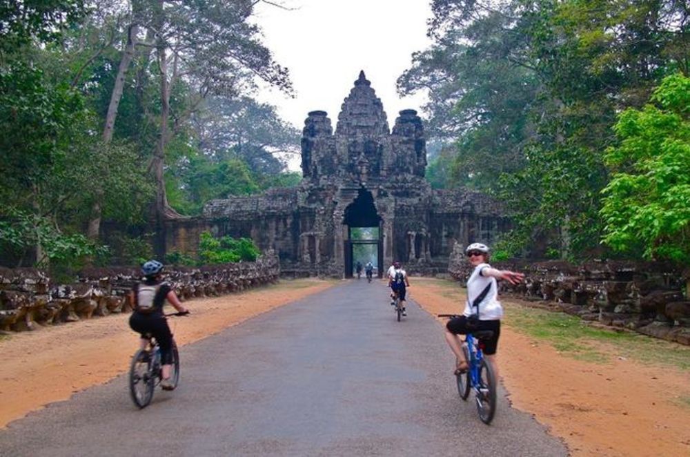 https://mdw-travel-data-us-east-1.s3.amazonaws.com/img/country/Cambodia/Cycling-in-Kep/img_02.jpg
