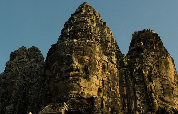 https://mdw-travel-data-us-east-1.s3.amazonaws.com/img/country/Cambodia/Dohkrormom-Mountain/img_03.jpg