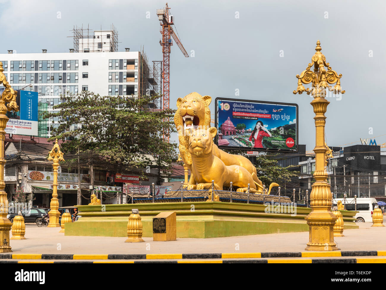 https://mdw-travel-data-us-east-1.s3.amazonaws.com/img/country/Cambodia/Golden-Lion-Traffic-Circle/img_02.jpg