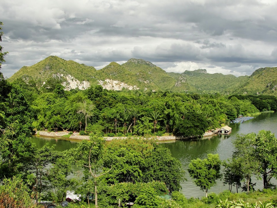 https://mdw-travel-data-us-east-1.s3.amazonaws.com/img/country/Cambodia/Jungle-Trekking-at-Kep-National-Park/img_01.jpg