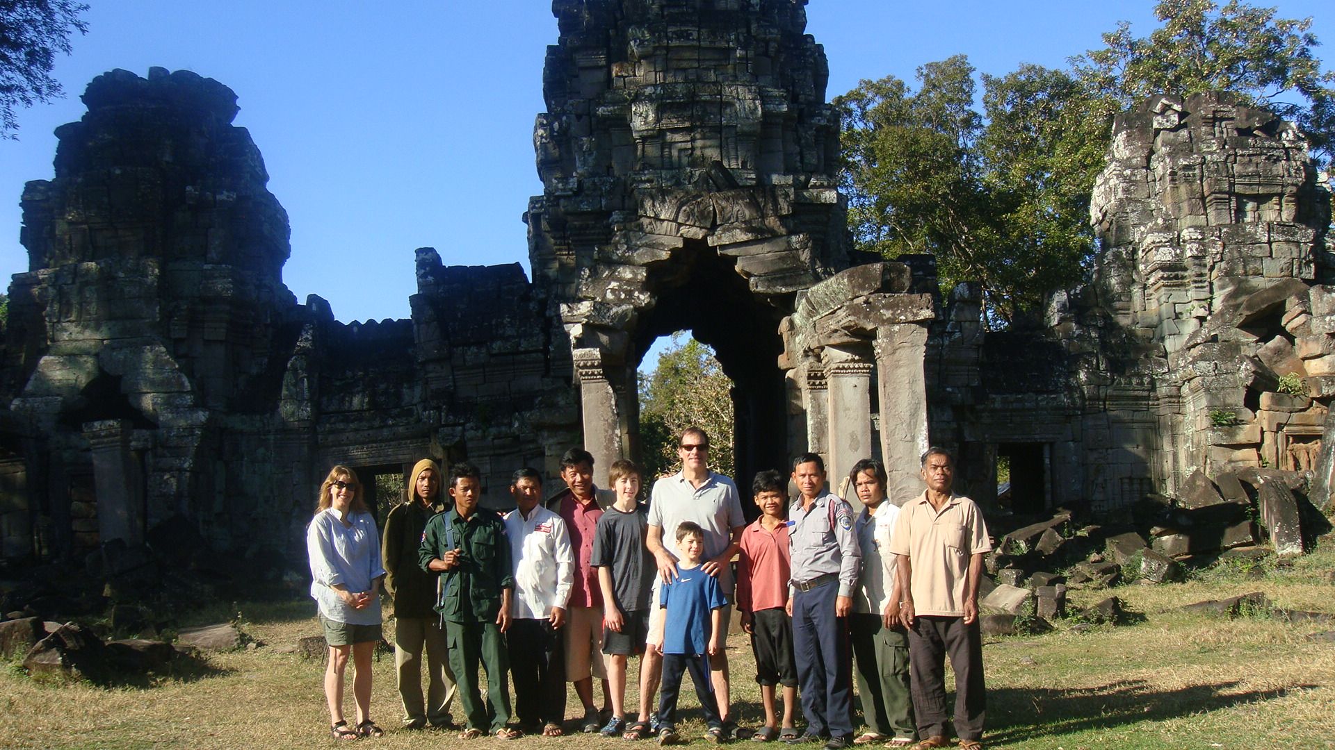 https://mdw-travel-data-us-east-1.s3.amazonaws.com/img/country/Cambodia/Kampong-Svay-Mountain/img_01.jpg