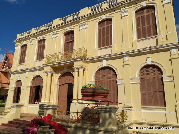 https://mdw-travel-data-us-east-1.s3.amazonaws.com/img/country/Cambodia/Kampot-Provincial-Museum/img_02.jpg
