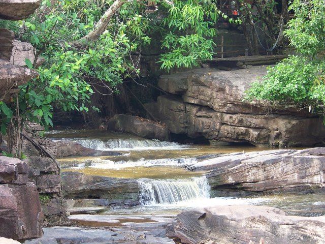 https://mdw-travel-data-us-east-1.s3.amazonaws.com/img/country/Cambodia/Kbal-Chhay-Waterfall/img_02.jpg