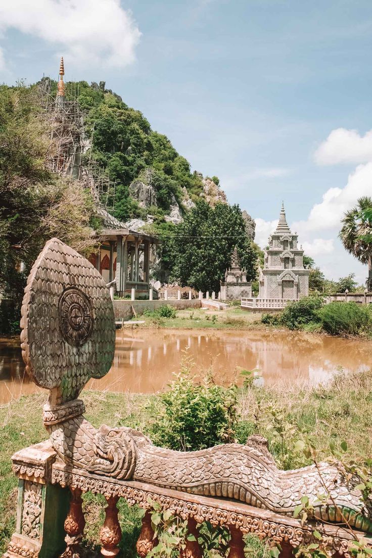 https://mdw-travel-data-us-east-1.s3.amazonaws.com/img/country/Cambodia/Kbal-Jerng/img_03.jpg