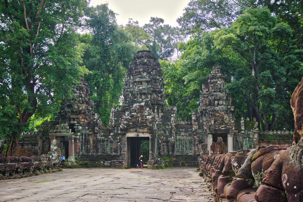 https://mdw-travel-data-us-east-1.s3.amazonaws.com/img/country/Cambodia/Kbal-Romeas-Village/img_03.jpg