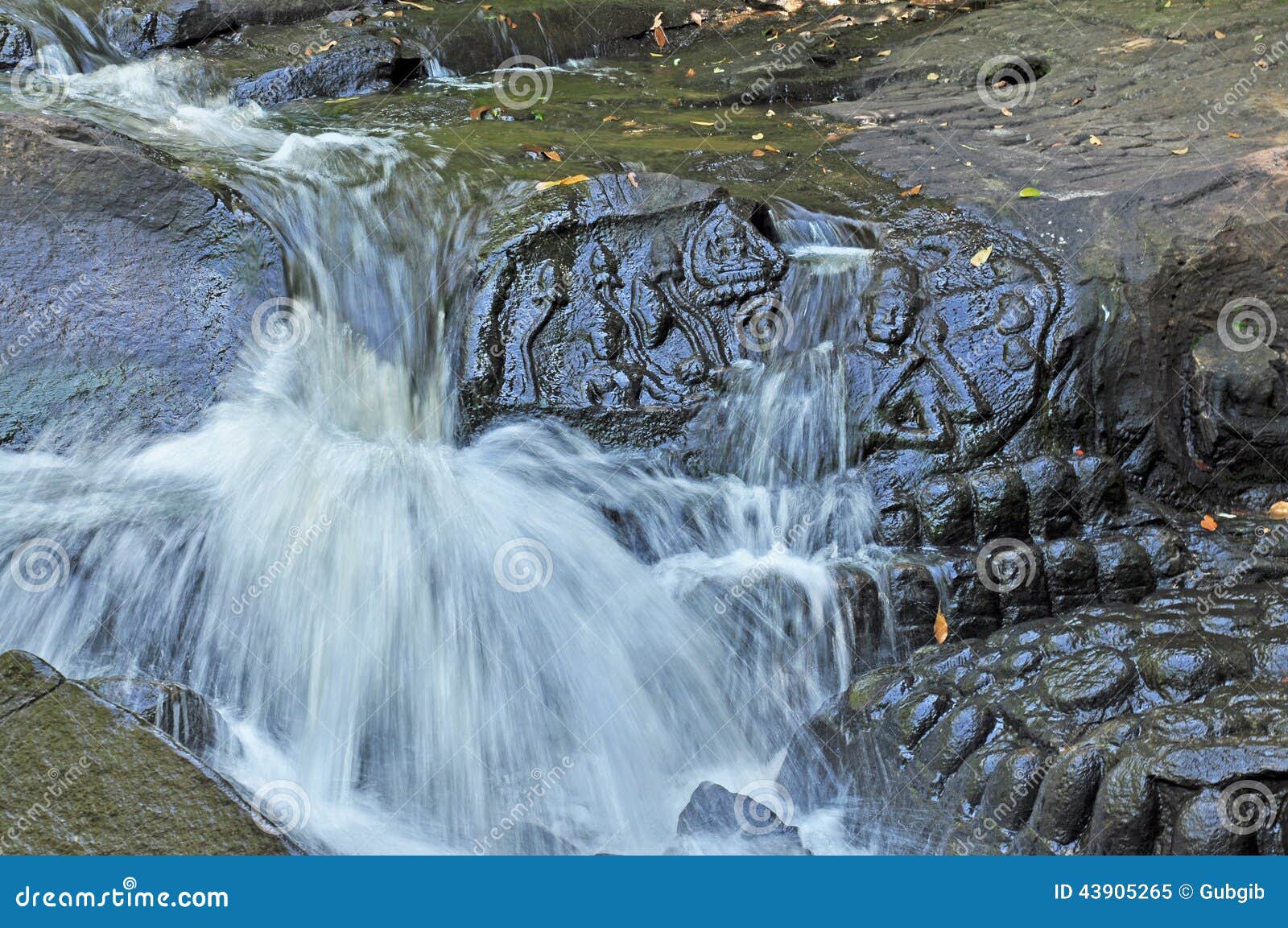 https://mdw-travel-data-us-east-1.s3.amazonaws.com/img/country/Cambodia/Kbal-Spean/img_04.jpg