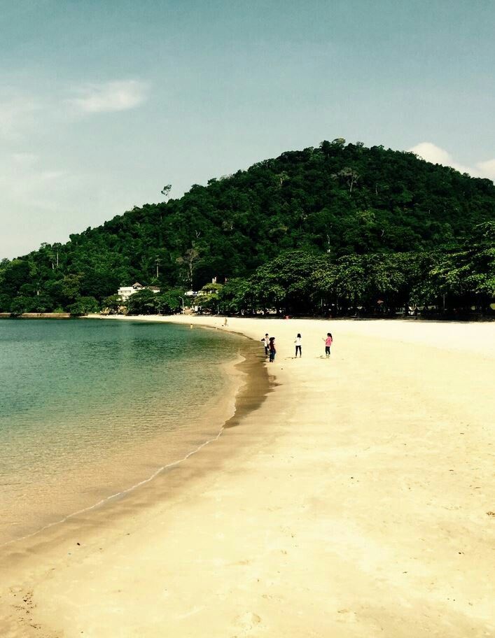 https://mdw-travel-data-us-east-1.s3.amazonaws.com/img/country/Cambodia/Kep-Beach-Park/img_03.jpg