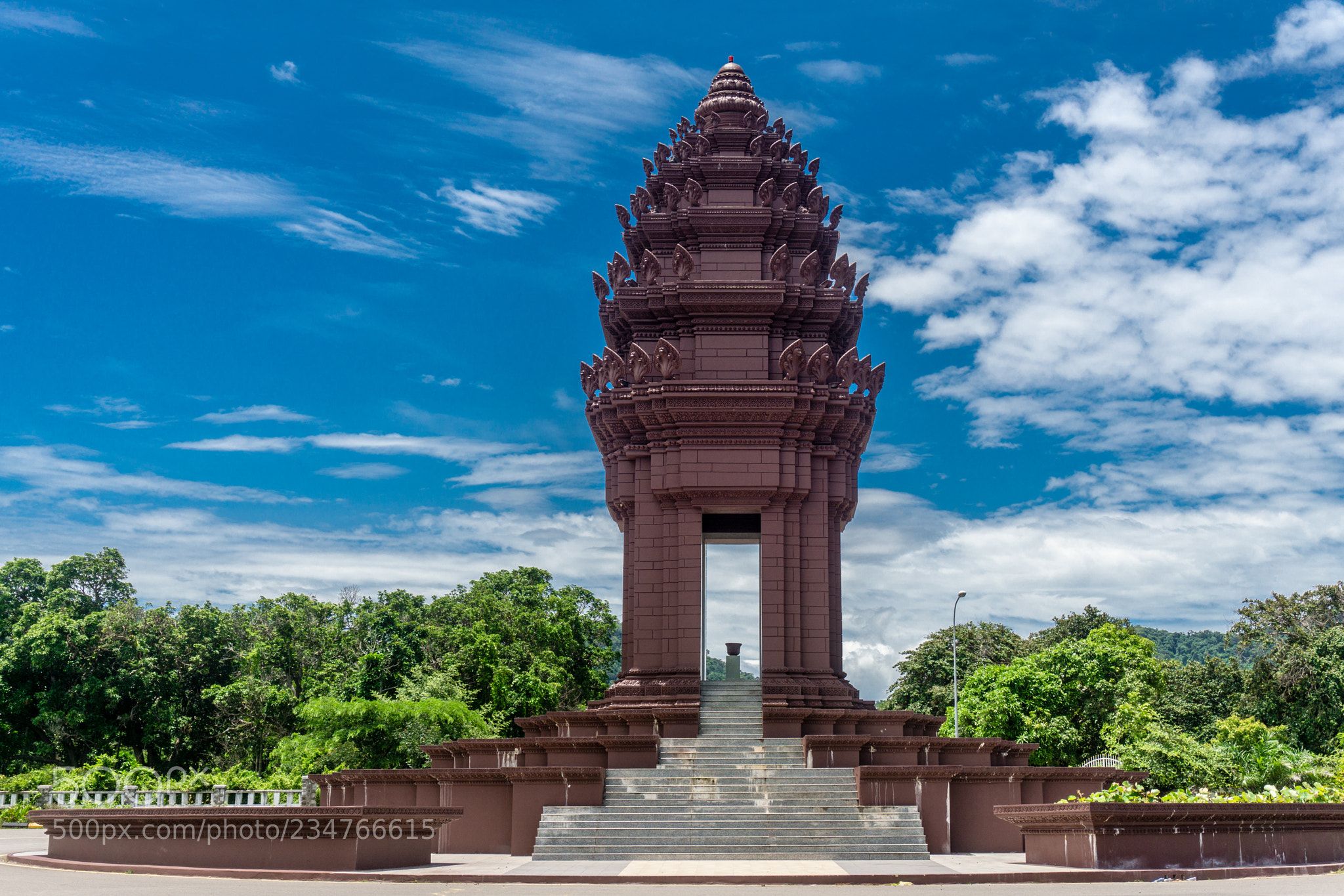 https://mdw-travel-data-us-east-1.s3.amazonaws.com/img/country/Cambodia/Kep-Pagoda/img_01.jpg