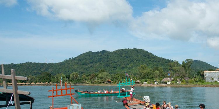 https://mdw-travel-data-us-east-1.s3.amazonaws.com/img/country/Cambodia/Kep-Silk-Centre/img_03.jpg
