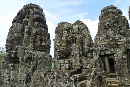 https://mdw-travel-data-us-east-1.s3.amazonaws.com/img/country/Cambodia/Kg-Thom/img_01.jpg