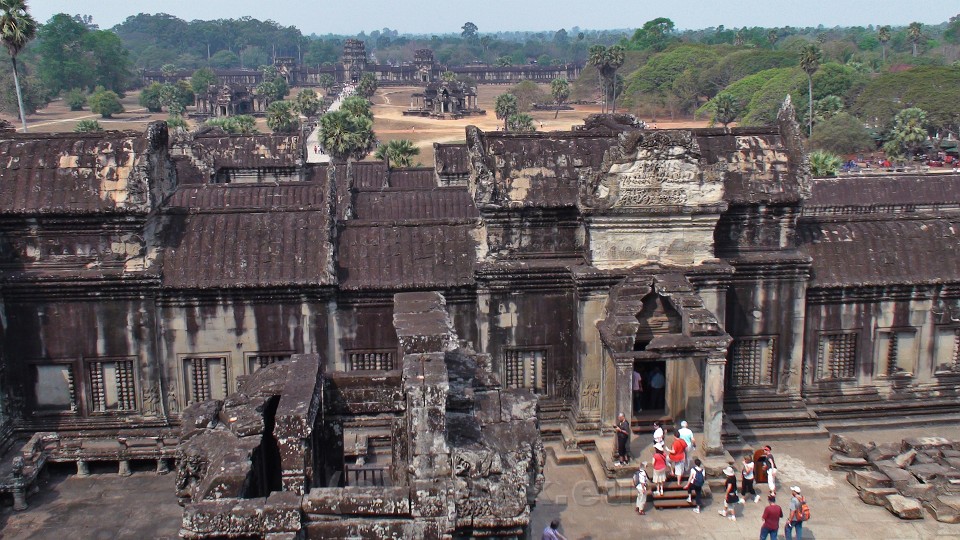 https://mdw-travel-data-us-east-1.s3.amazonaws.com/img/country/Cambodia/Khmers-Rouges-Villages/img_05.jpg