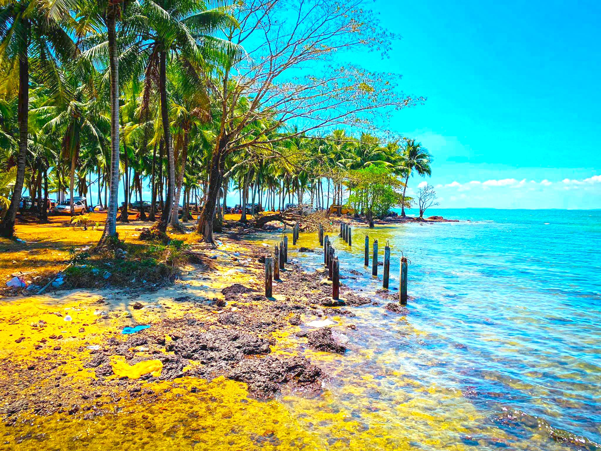 https://mdw-travel-data-us-east-1.s3.amazonaws.com/img/country/Cambodia/Koh-Kong-Beach/img_03.jpg