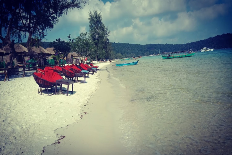 https://mdw-travel-data-us-east-1.s3.amazonaws.com/img/country/Cambodia/Koh-Pao-Beach/img_04.jpg