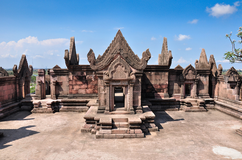 https://mdw-travel-data-us-east-1.s3.amazonaws.com/img/country/Cambodia/Koh-Preah/img_04.jpg