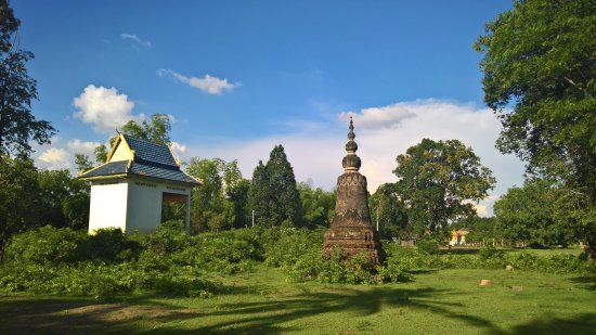https://mdw-travel-data-us-east-1.s3.amazonaws.com/img/country/Cambodia/Koh-Trong/img_03.jpg