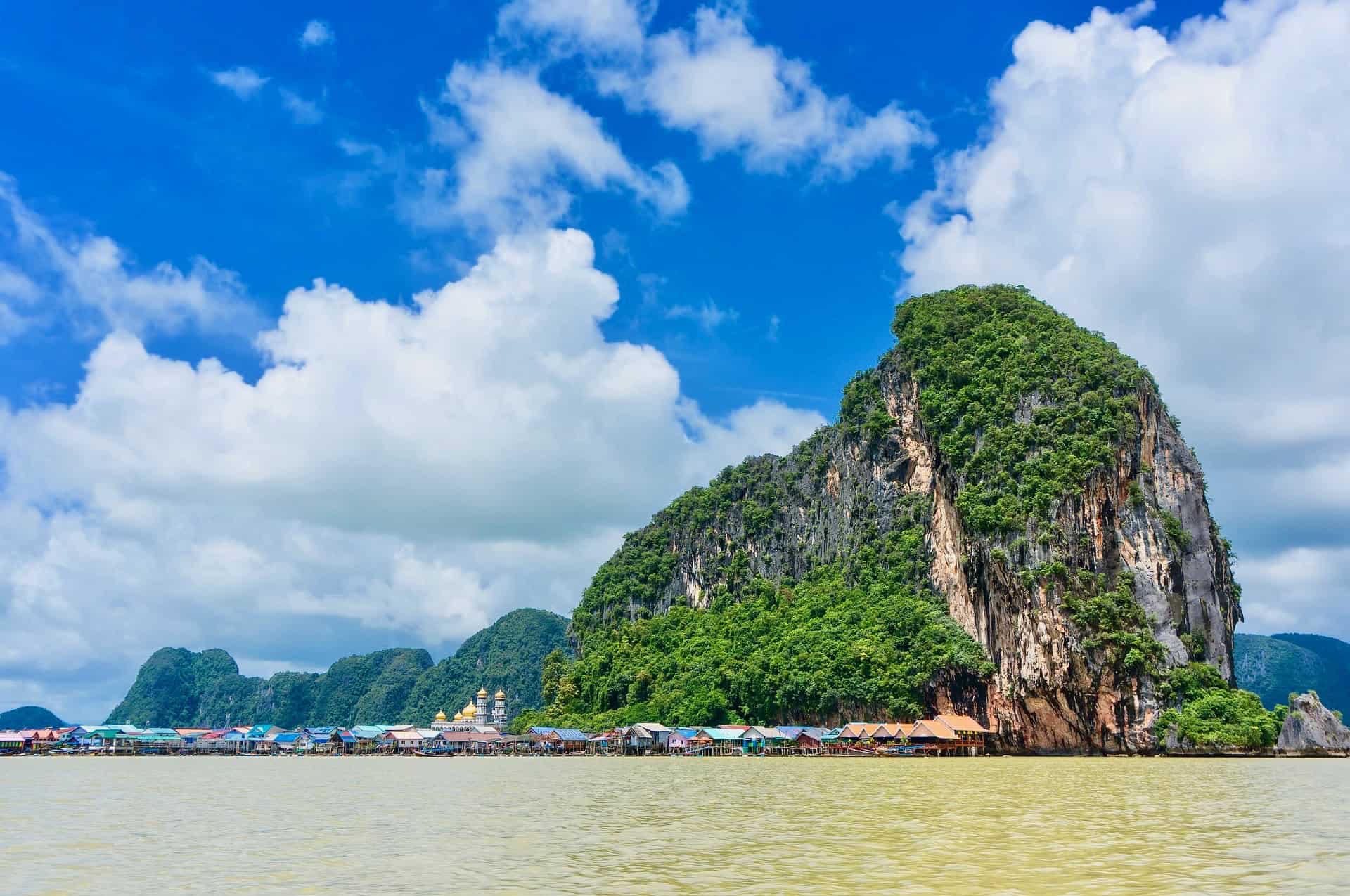 https://mdw-travel-data-us-east-1.s3.amazonaws.com/img/country/Cambodia/Kok-Lak-Lake/img_02.jpg