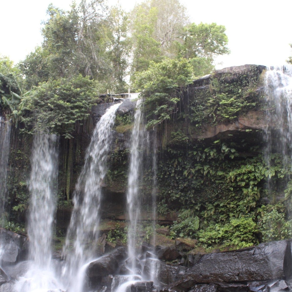 https://mdw-travel-data-us-east-1.s3.amazonaws.com/img/country/Cambodia/Koulen-Mountain/img_05.jpg