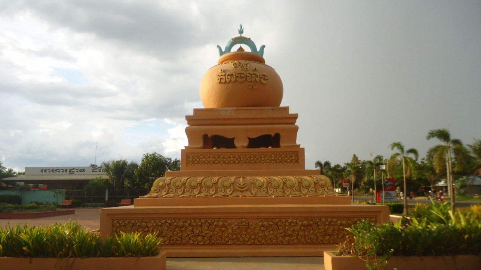 https://mdw-travel-data-us-east-1.s3.amazonaws.com/img/country/Cambodia/Kralanh-District/img_02.jpg