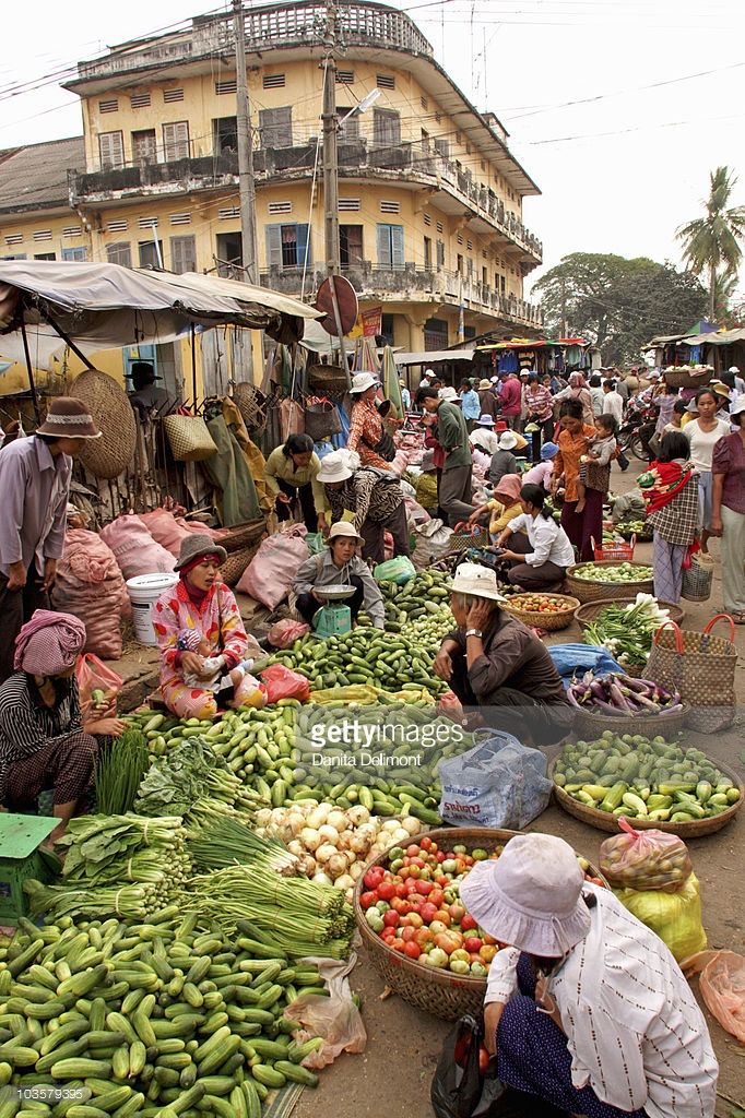 https://mdw-travel-data-us-east-1.s3.amazonaws.com/img/country/Cambodia/Kratie-Night-Market/img_01.jpg