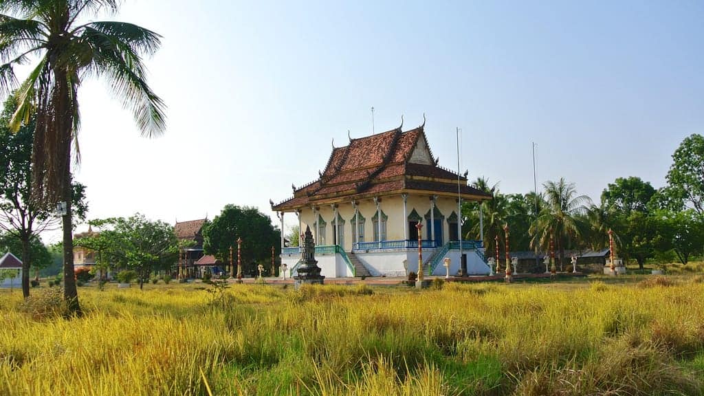 https://mdw-travel-data-us-east-1.s3.amazonaws.com/img/country/Cambodia/Kratie-Riverfront/img_03.jpg