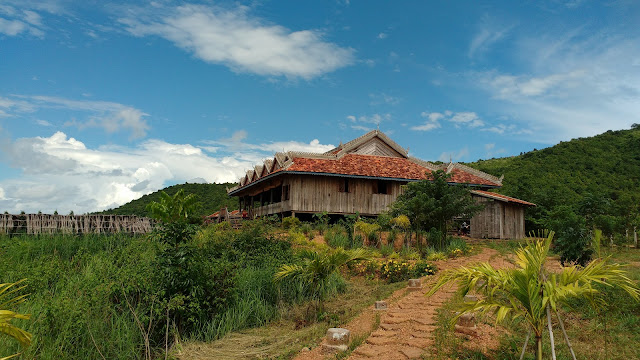 https://mdw-travel-data-us-east-1.s3.amazonaws.com/img/country/Cambodia/La-Plantation/img_01.jpg
