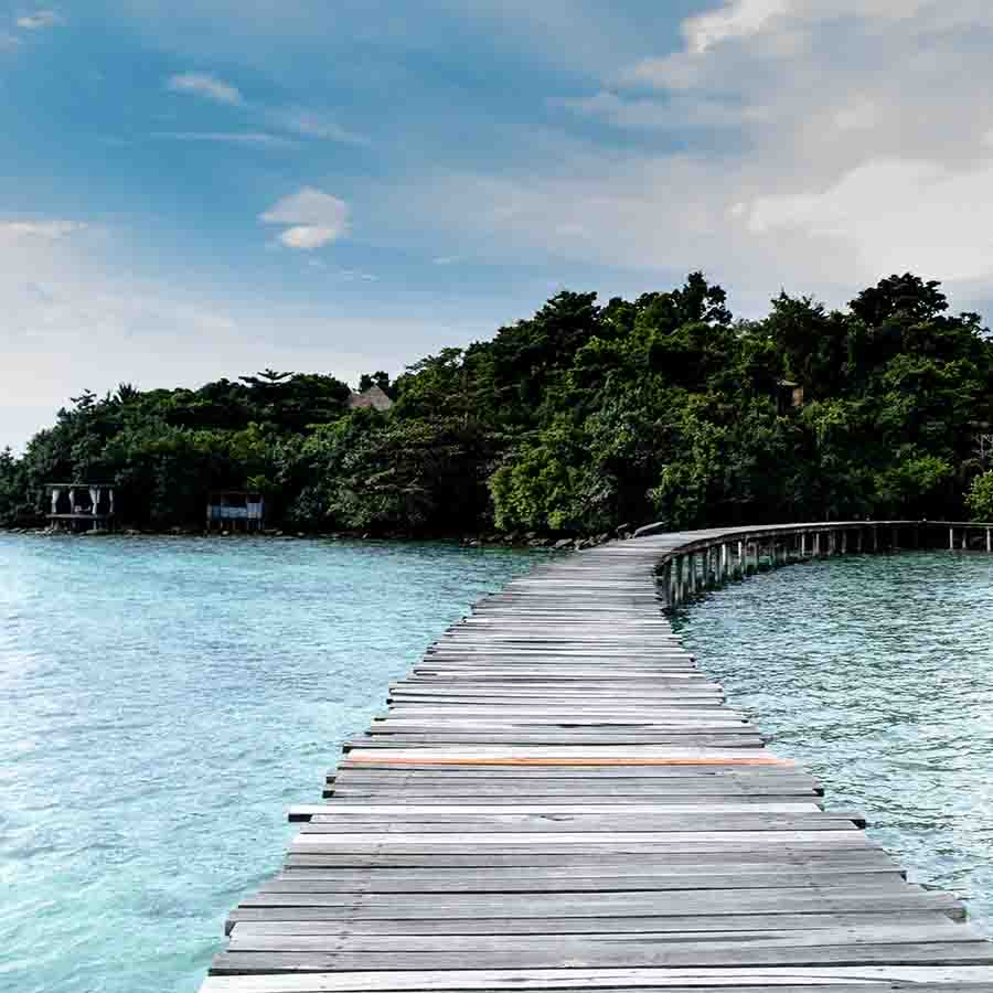 https://mdw-travel-data-us-east-1.s3.amazonaws.com/img/country/Cambodia/Mem-Chaung-Mountain/img_01.jpg