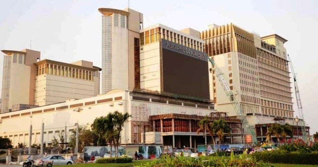 https://mdw-travel-data-us-east-1.s3.amazonaws.com/img/country/Cambodia/NagaWorld-Hotel-and-Entertainment-Complex/img_00.jpg