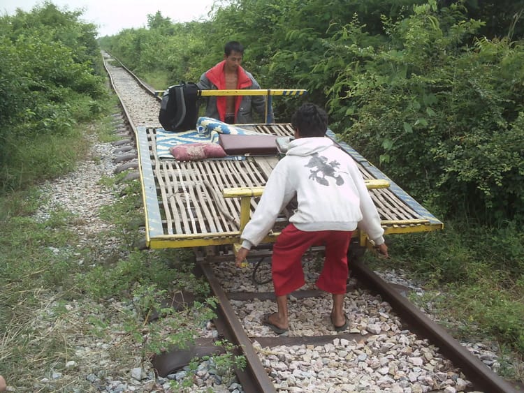 https://mdw-travel-data-us-east-1.s3.amazonaws.com/img/country/Cambodia/Ngayong-Bamboo-Train/img_03.jpg